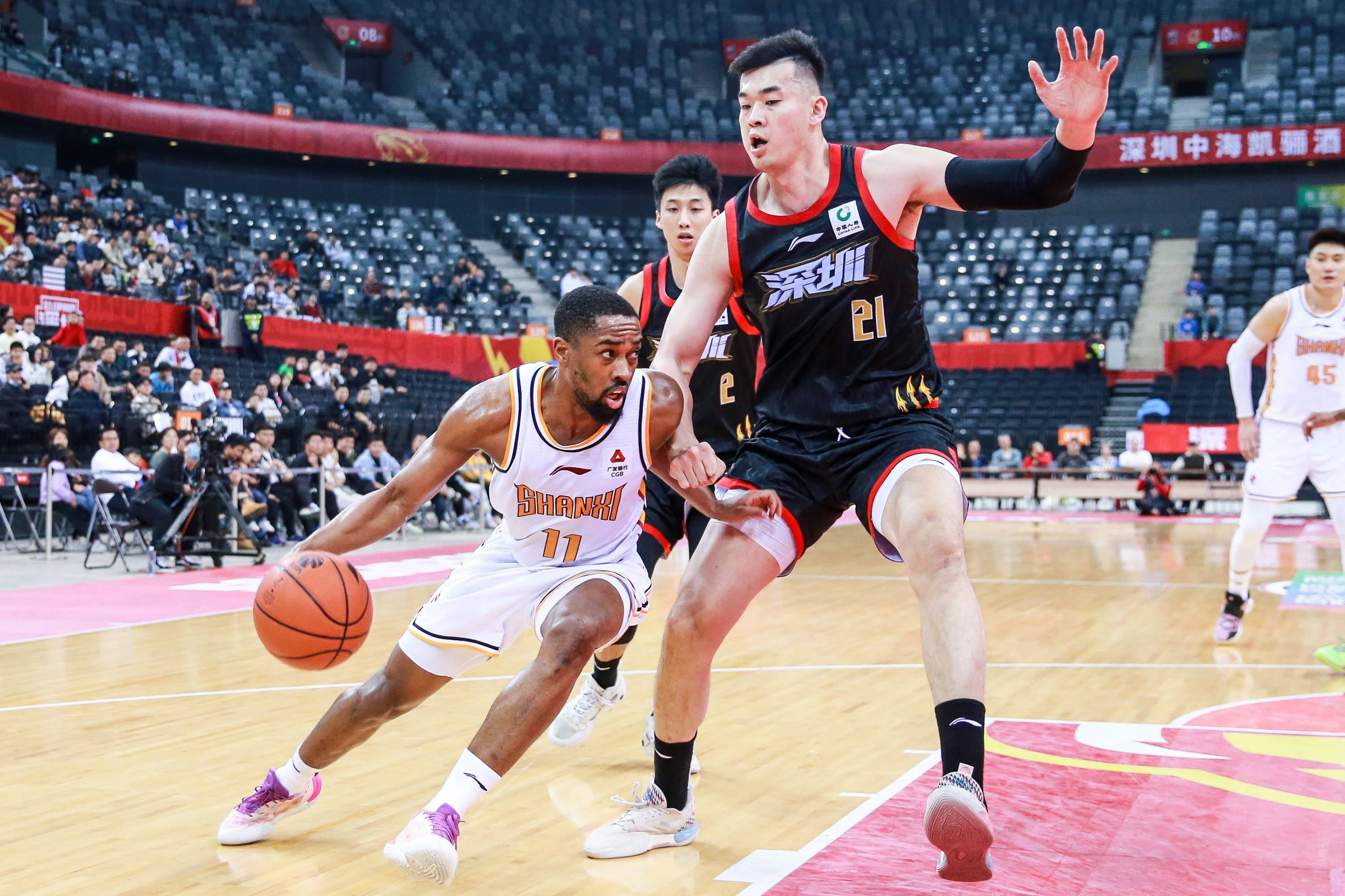 但他在无球 但他在无球