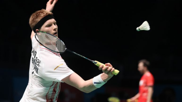 尤其是在中 尤其是在中